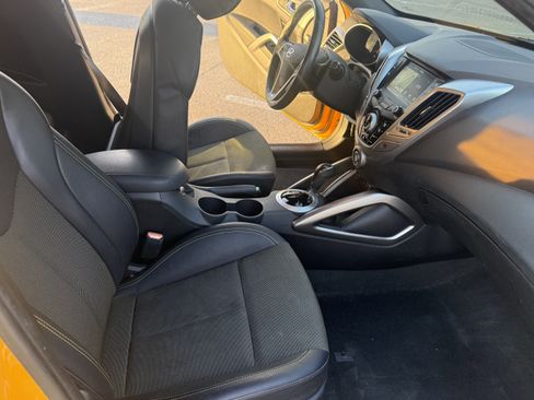 Used 2016 Hyundai Veloster w/ Option Group 02 image 12