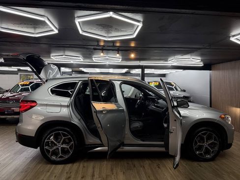 Used 2017 BMW X1 xDrive28i w/ Premium Package AWD/4WD image 16