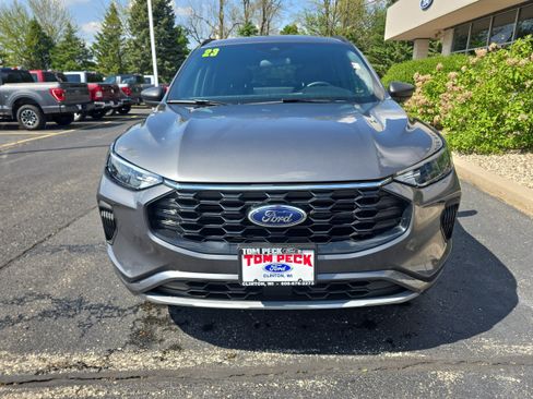Used 2023 Ford Escape ST-Line w/ Tech Pack #1 AWD/4WD image 5