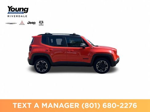 Used 2017 Jeep Renegade Trailhawk w/ Popular Equipment Group AWD/4WD image 6