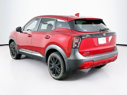Used 2025 Nissan Kicks SV FWD image 5