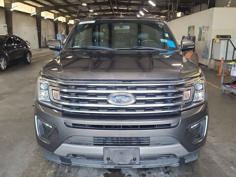 Used 2018 Ford Expedition XLT w/ Equipment Group 202A AWD/4WD image 7
