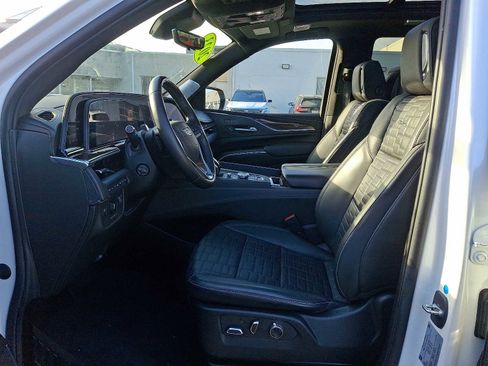 Used 2023 Cadillac Escalade Premium Luxury Platinum image 15