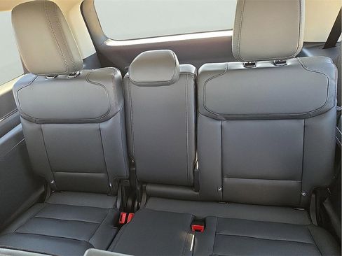 New 2025 Ford Expedition Max Active image 10