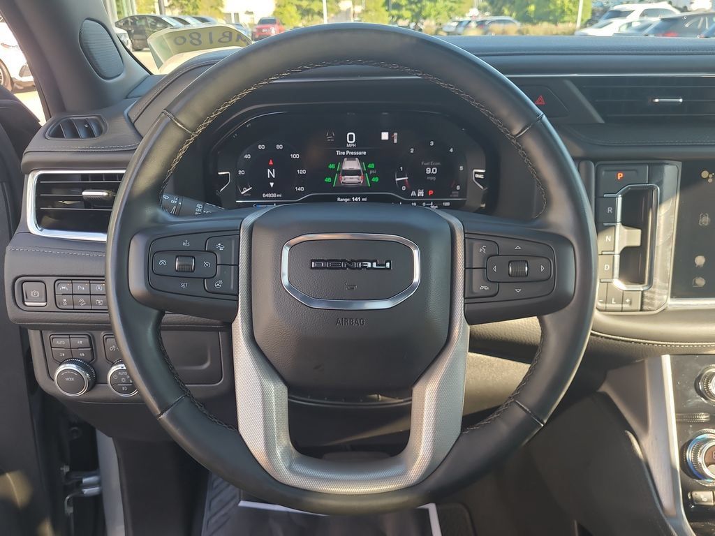 Used 2023 GMC Yukon XL Denali AWD/4WD image 29