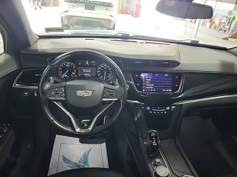 Used 2022 Cadillac XT6 Sport image 8