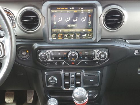 Used 2023 Jeep Wrangler Unlimited Sport AWD/4WD image 25