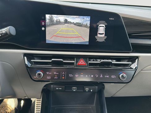 Used 2023 Kia Niro Wave w/ Wave Preserve Package FWD image 33