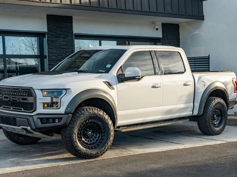 Used 2020 Ford F150 Raptor w/ Equipment Group 802A Luxury image 2