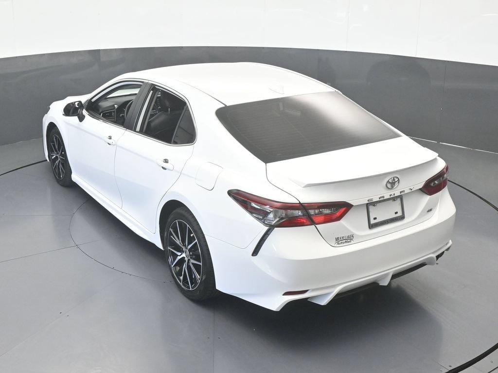 Used 2022 Toyota Camry SE w/ Convenience Package FWD image 49