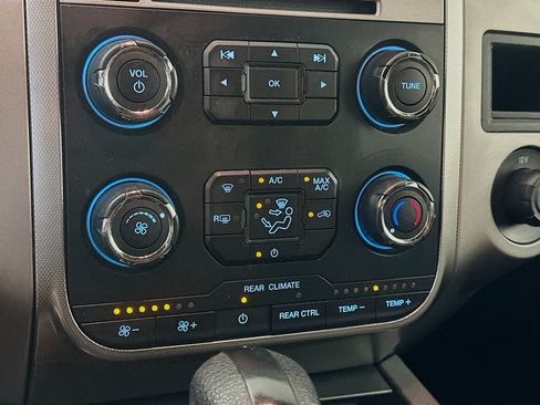 Used 2017 Ford Expedition XLT w/ Equipment Group 201A RWD image 22