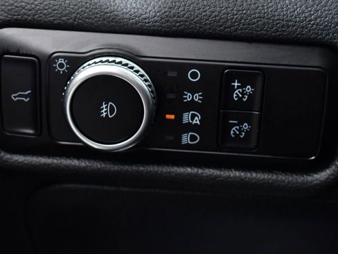 Used 2023 Ford Explorer XLT w/ Equipment Group 202A image 31