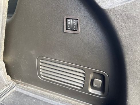 Used 2022 Buick Enclave Avenir image 51