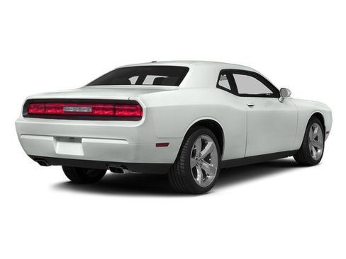 Used 2014 Dodge Challenger R/T RWD image 2