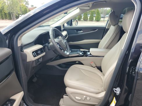Used 2022 Lincoln Nautilus FWD image 12