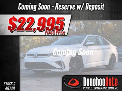 Used 2025 Volkswagen Jetta SE w/ Sunroof Package