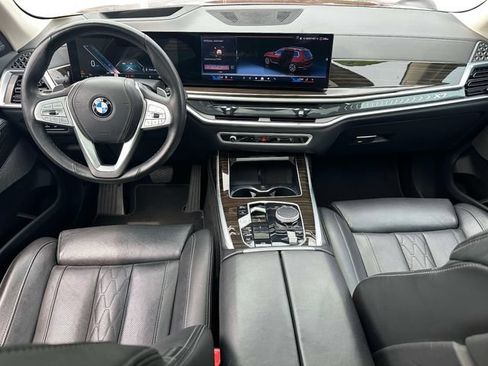 Used 2025 BMW X7 xDrive40i AWD/4WD image 21