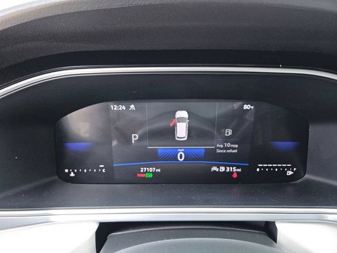 Used 2025 Volkswagen Taos SE AWD/4WD image 19