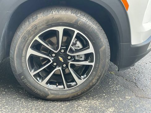 Certified 2025 Chevrolet TrailBlazer LT AWD/4WD image 9