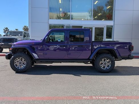 New 2026 Jeep Gladiator Mojave image 2