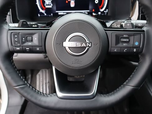 Used 2024 Nissan Pathfinder Platinum w/ Cargo Package image 13