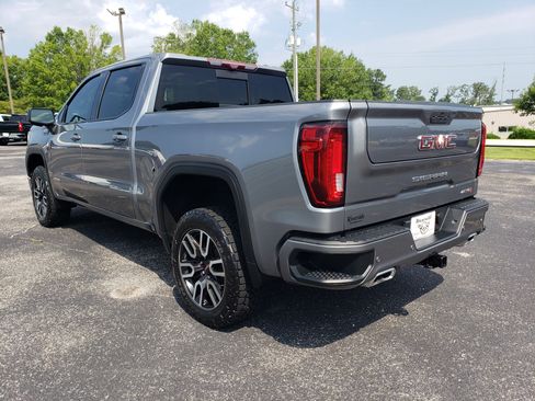 Used 2021 GMC Sierra 1500 AT4 w/ AT4 Value Package AWD/4WD image 4
