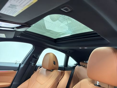 Certified 2025 BMW 430i xDrive w/ M Sport Package AWD/4WD image 15
