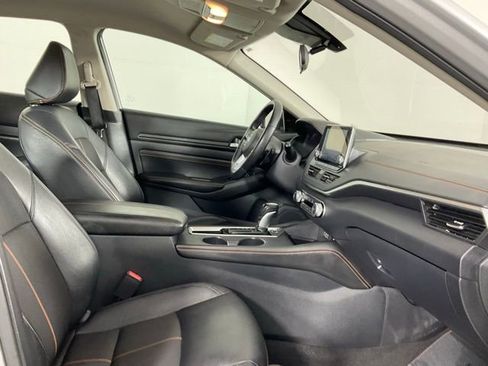 Used 2021 Nissan Altima 2.5 SR image 17