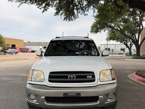 Used 2004 Toyota Sequoia SR5 RWD image 4