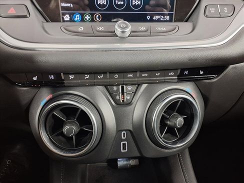 Used 2019 Chevrolet Blazer LT image 19