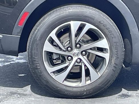 Used 2023 Buick Envision Essence image 9