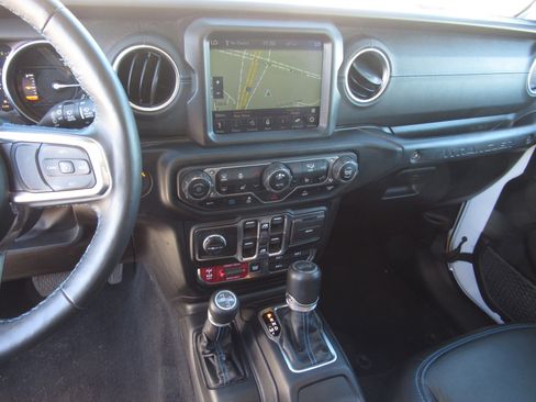 Used 2023 Jeep Wrangler Unlimited Rubicon 4xe w/ Cold Weather Group image 17