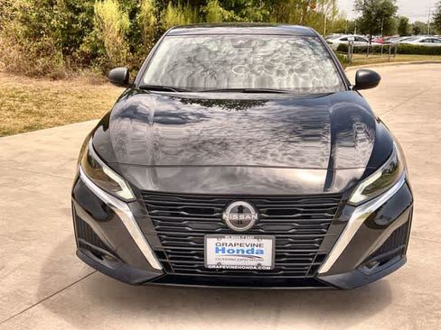 Used 2024 Nissan Altima 2.5 S FWD image 7