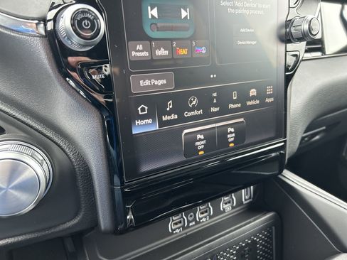 Used 2026 RAM 1500 Laramie image 28