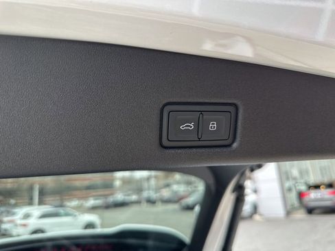 New 2025 Audi Q5 2.0T Premium Plus image 15