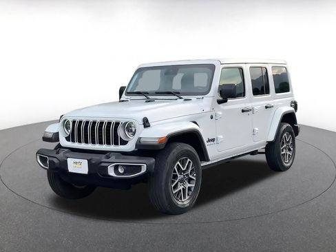 Used 2025 Jeep Wrangler Sahara image 7