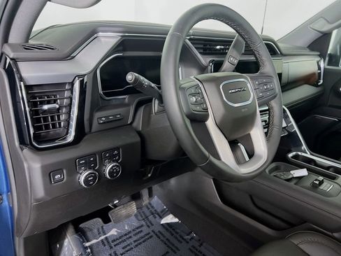 Certified 2025 GMC Sierra 2500 Denali w/ Denali Reserve Package AWD/4WD image 7