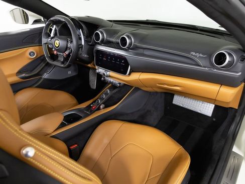 Used 2019 Ferrari Portofino image 37