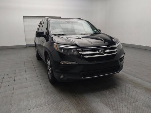 Used 2017 Honda Pilot Touring image 13