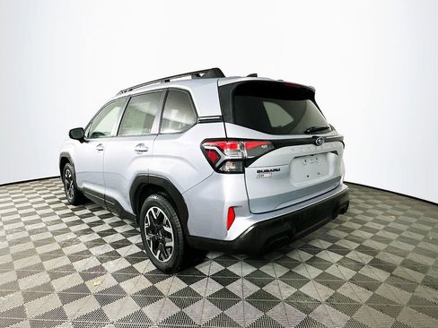 Certified 2025 Subaru Forester Premium AWD/4WD image 7