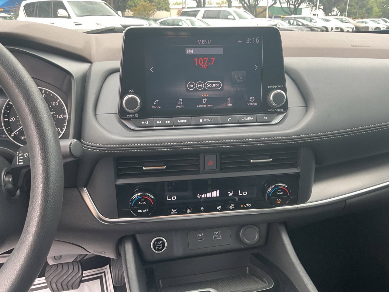 Used 2023 Nissan Rogue SV FWD image 29