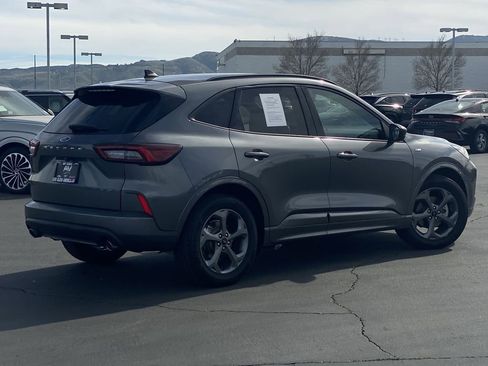 Used 2023 Ford Escape ST-Line FWD image 13