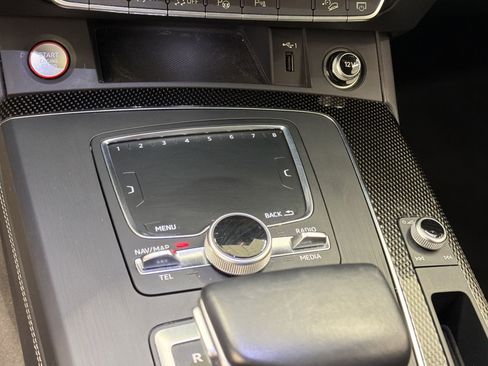 Used 2019 Audi SQ5 Prestige w/ Prestige Package image 24