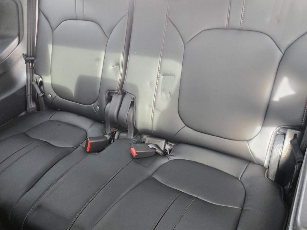 Certified 2025 Honda Pilot Black Edition image 18