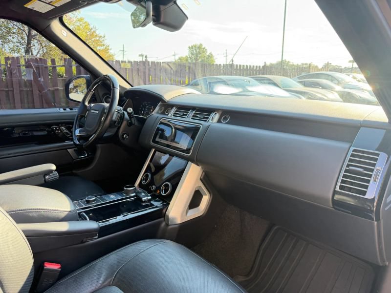 Used 2020 Land Rover Range Rover HSE AWD/4WD image 32