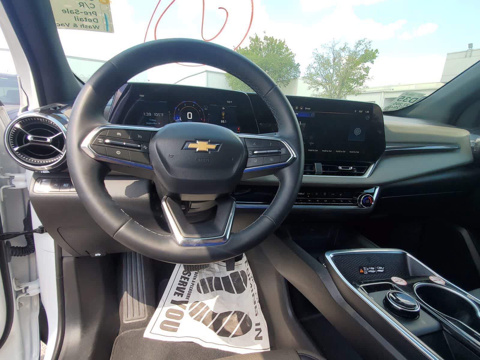 Used 2026 Chevrolet Equinox LT w/ Convenience Package II FWD image 13