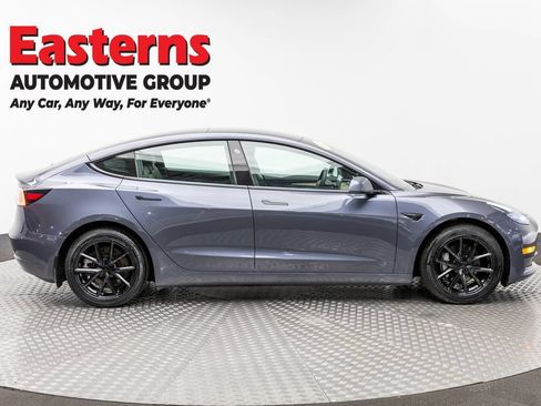 Used 2022 Tesla Model 3 Long Range AWD/4WD image 4