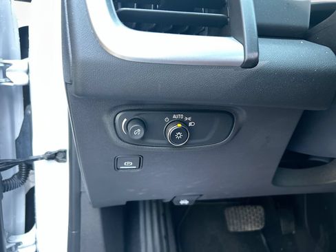 Used 2021 GMC Terrain SLE w/ Driver Convenience Package AWD/4WD image 21