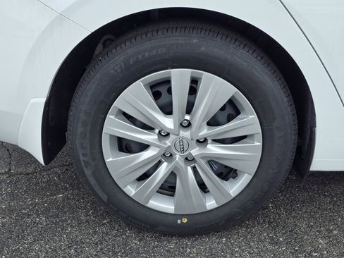 Used 2025 Nissan Sentra S image 5