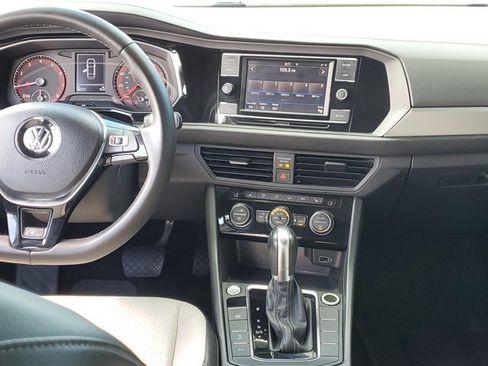 Used 2019 Volkswagen Jetta R-Line image 19